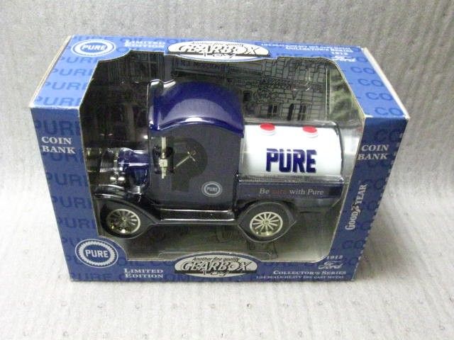 GearBox Ford Diecast Replica 1912 Delivery Truck Bank  